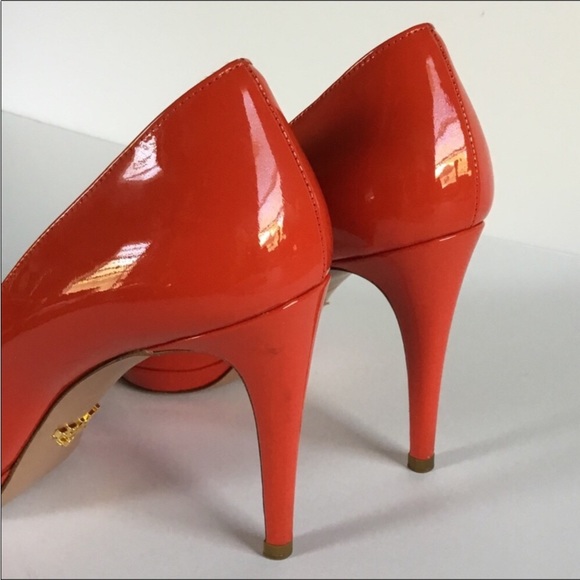 PRADA - Picture 15 of 15